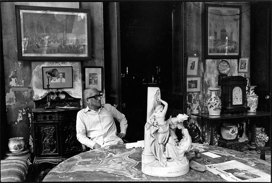 Dr Mihir  Mitra in his home, Calcutta, 1985