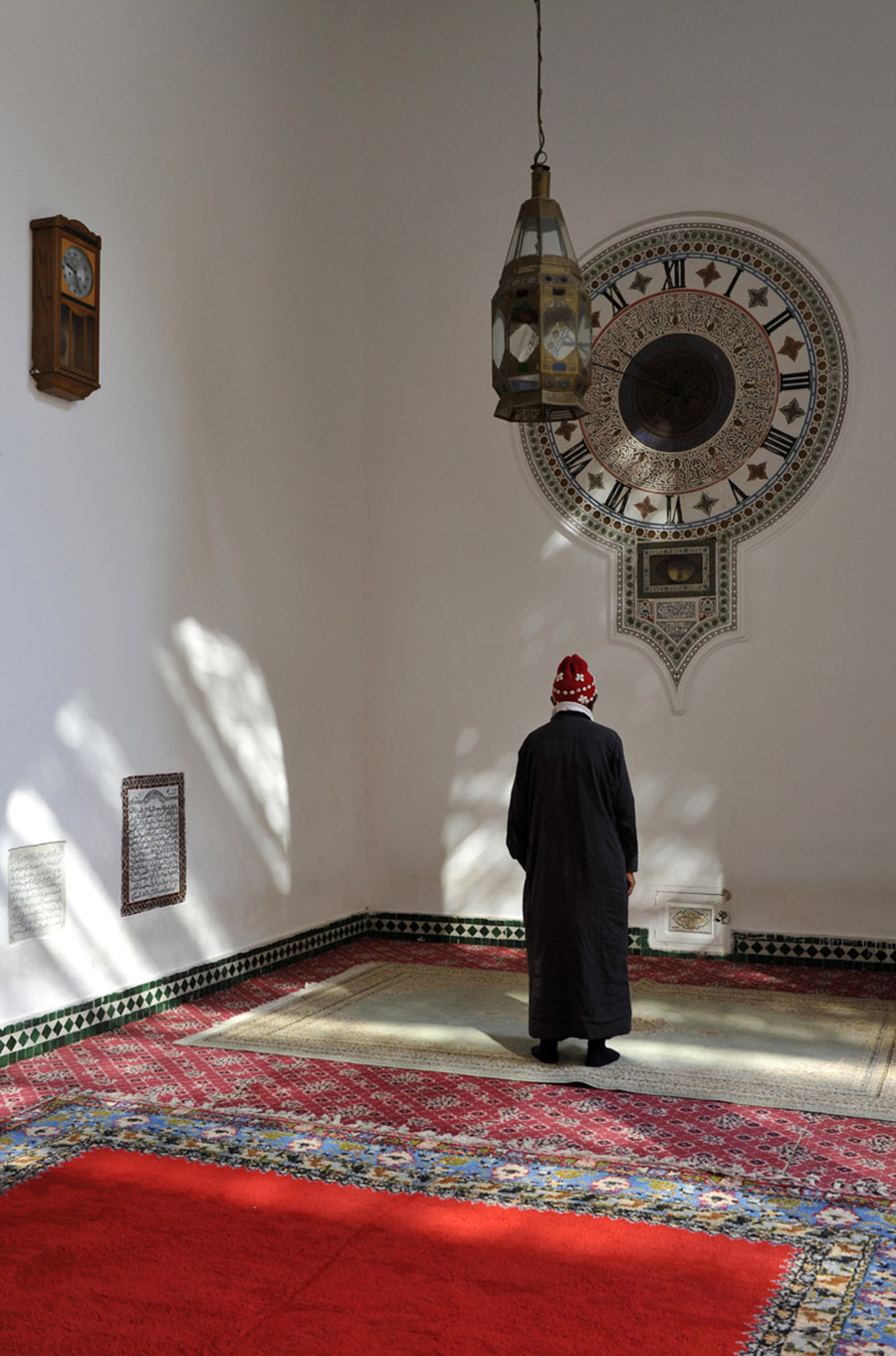 Visitor to the Zaouis Sidi Bel Abbes, Marrakech, 2011