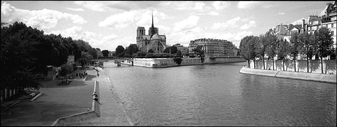 Notre Dame and Ile de la Cité taken from Pont de la Tournelle, 2002