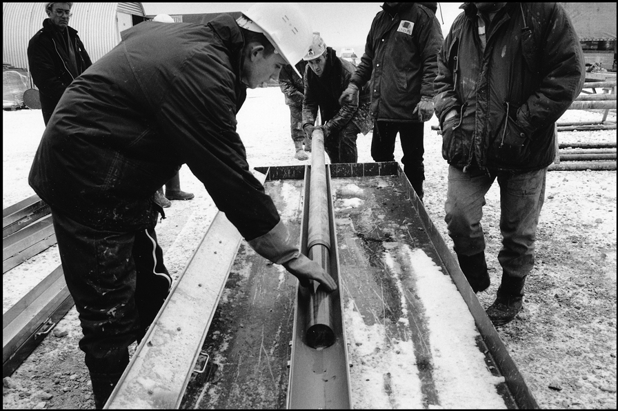 Extraction of a core from the Callovo-Oxfordian period (150 million years).