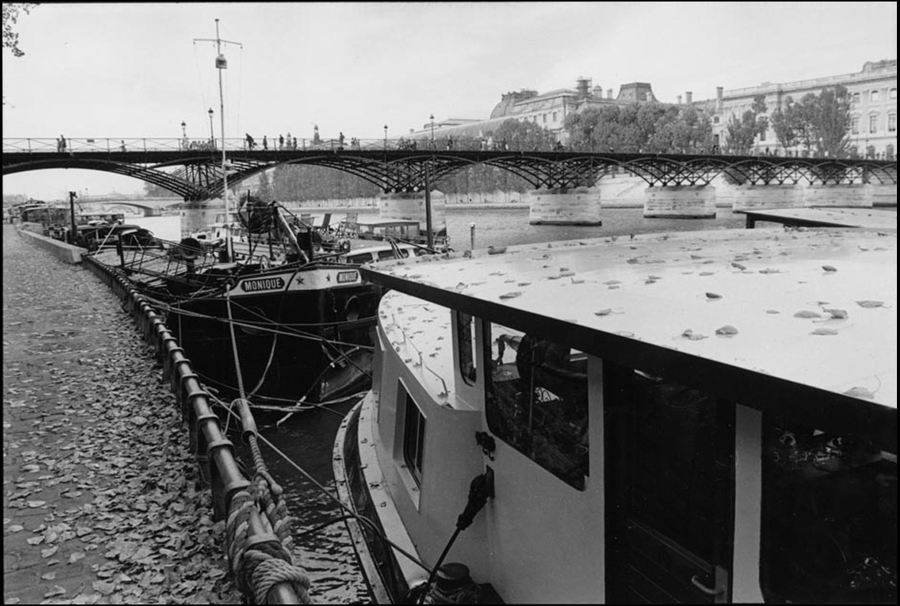 Pont des  Arts, Palais du Louvre and autumn leaves on Quai de Conti, 2002