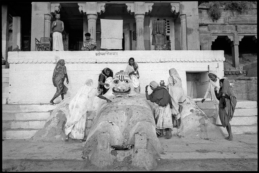 Pilgrims worshipping image of Bhim, Benares, 1986