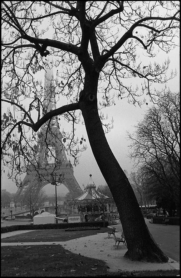 Pont d’Iena taken from the Trocadero gardens, 2002