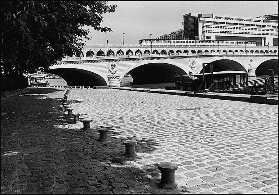 Pont de Bercy and Ministry of Finance taken from Port de la Gare, 2000